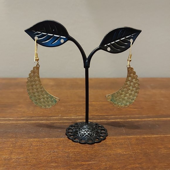 Sakura Flower Bangle & Earrings Set - Picture 10 of 16